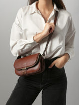 Sac Bandoulire S Tradition Cuir Etrier Marron tradition ETRA059S-vue-porte